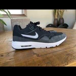 Women’s Nike Air Max